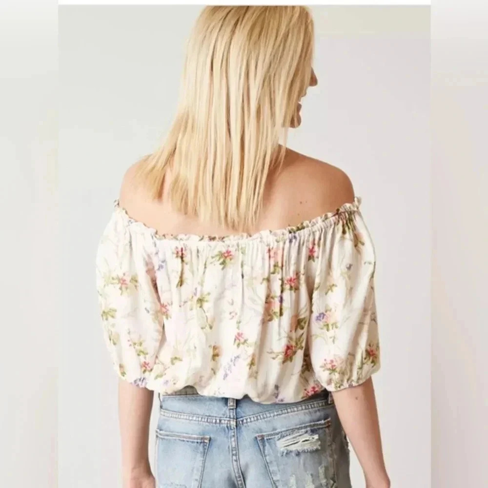 Angie Floral Buckle Top Brand New with Tags Size Small - Picture 2 of 8
